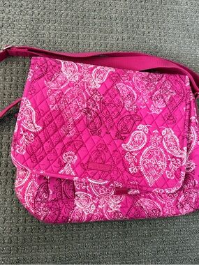Vera Bradley Hot Pink Paisley Quilted Crossbody Messenger